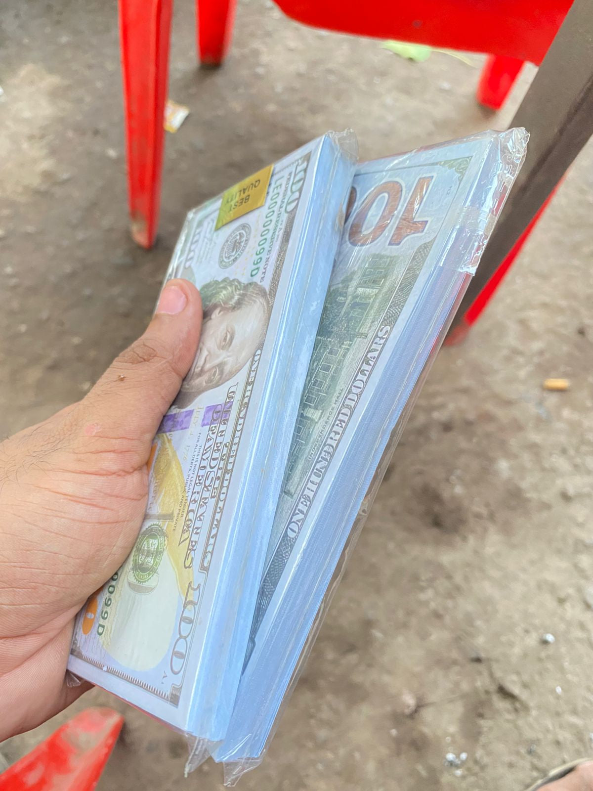 Realistic Fake Dollar Notes – 100pcs Pack | Wedding Prop Money | Video & Photo Shoot Decoration
