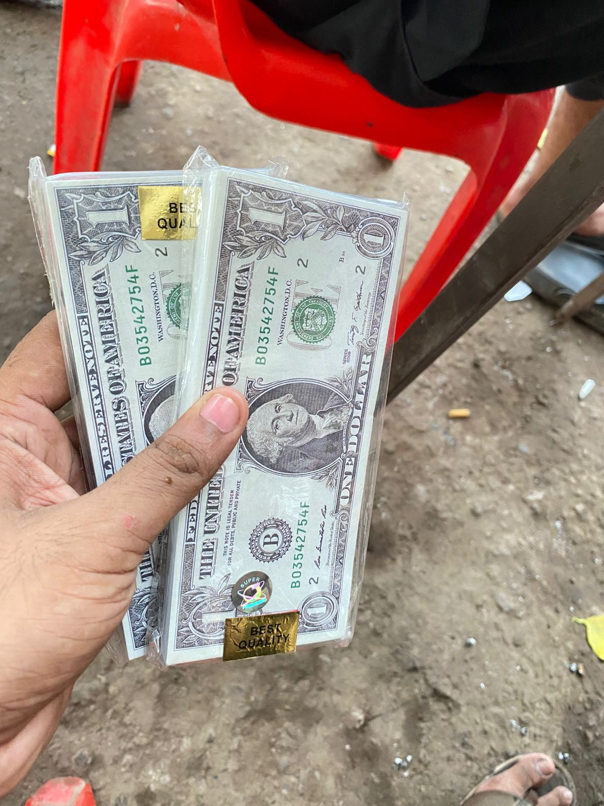 Realistic Fake Dollar Notes – 100pcs Pack | Wedding Prop Money | Video & Photo Shoot Decoration